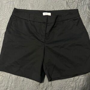 REITMANS BLACK SHORT SHORTS